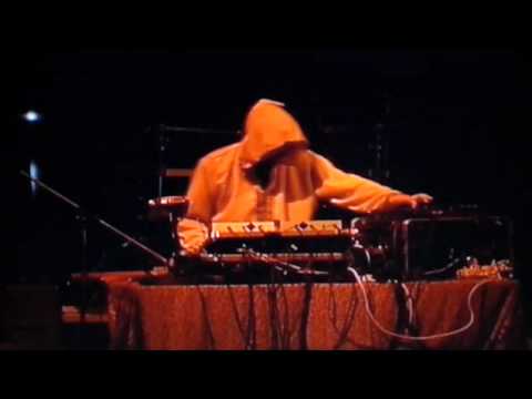 Fedayi Pacha : "Autorickshaw Chase" (Official Video Live)